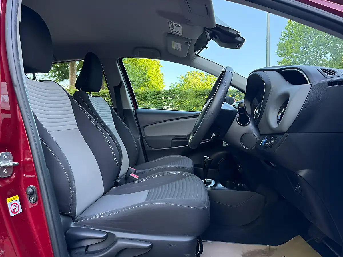 Used 2017 Toyota Yaris Icon Red - Interior and Exterior details 15