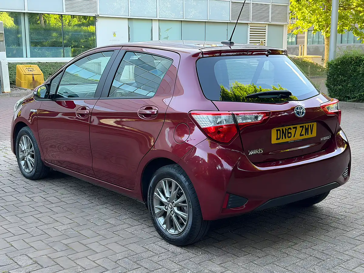 Used 2017 Toyota Yaris Icon Red - Interior and Exterior details 6