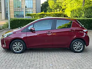 Used 2017 Toyota Yaris Icon Red - Interior and Exterior details 7