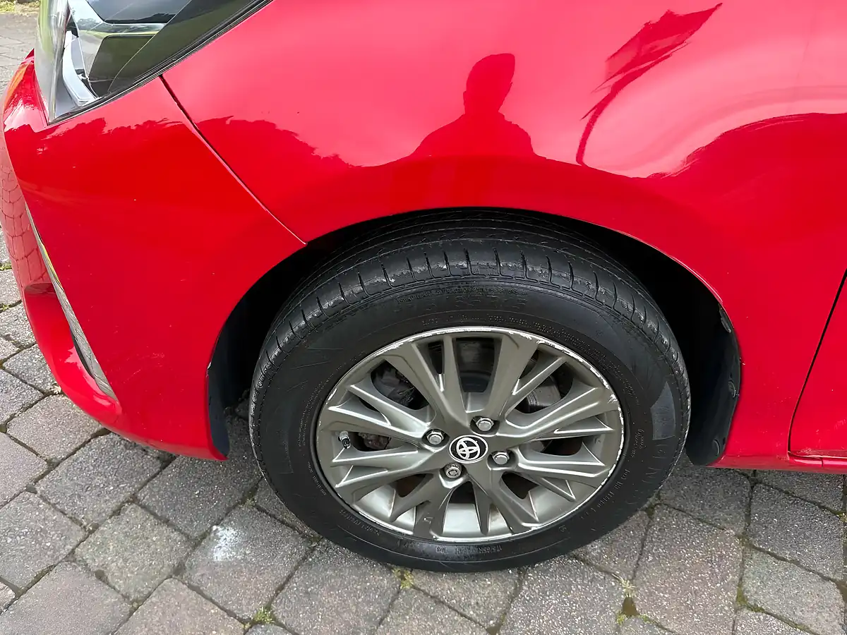 Used 2017 Toyota Yaris Icon Red - Interior and Exterior details 11
