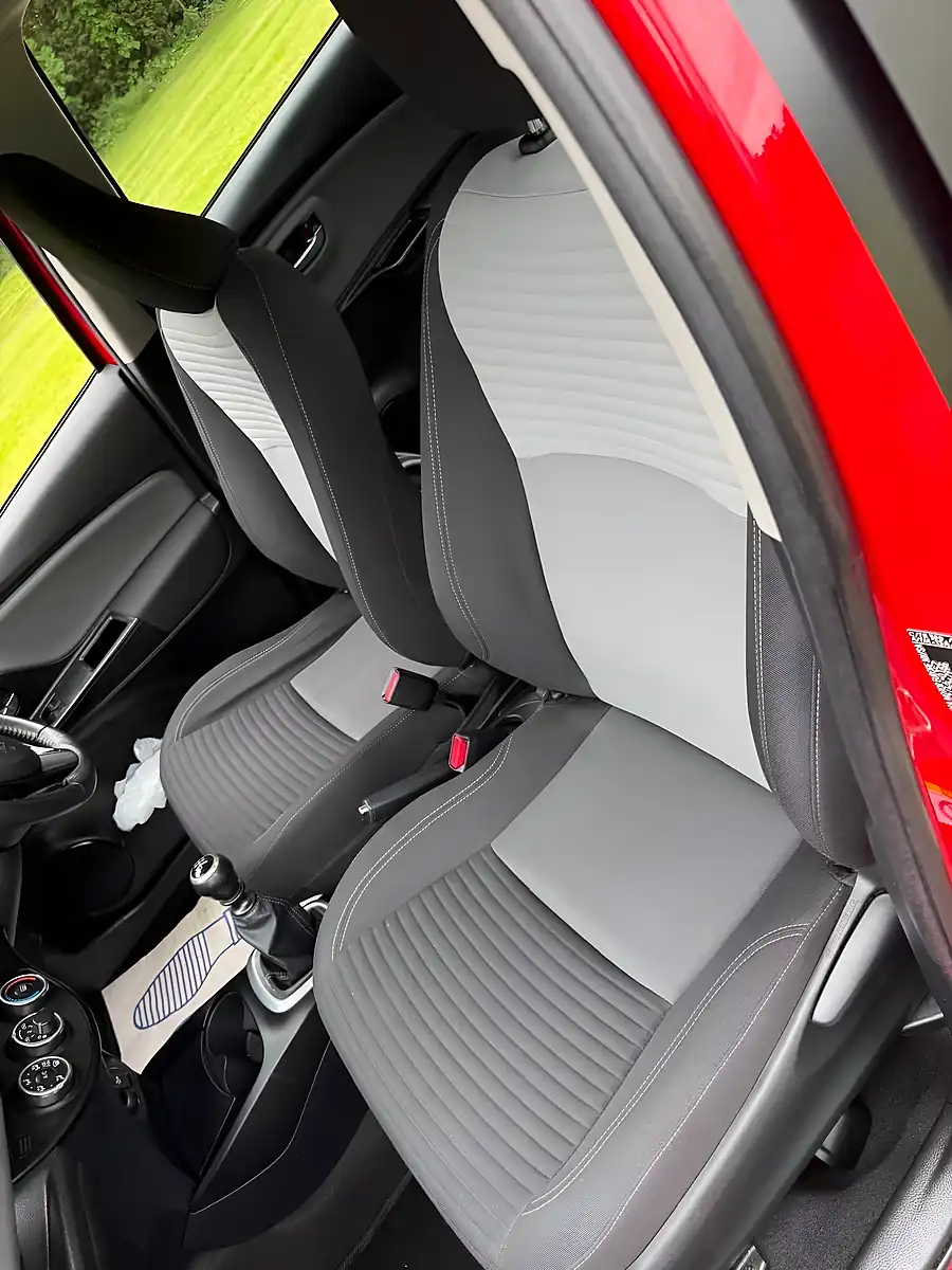 Used 2017 Toyota Yaris Icon Red - Interior and Exterior details 19