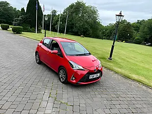 Used 2017 Toyota Yaris Icon Red - Interior and Exterior details 2