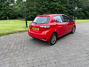Used 2017 Toyota Yaris Icon Red - Interior and Exterior details 4