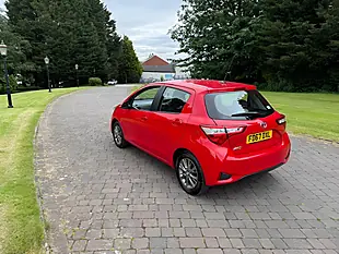 Used 2017 Toyota Yaris Icon Red - Interior and Exterior details 7