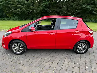 Used 2017 Toyota Yaris Icon Red - Interior and Exterior details 8