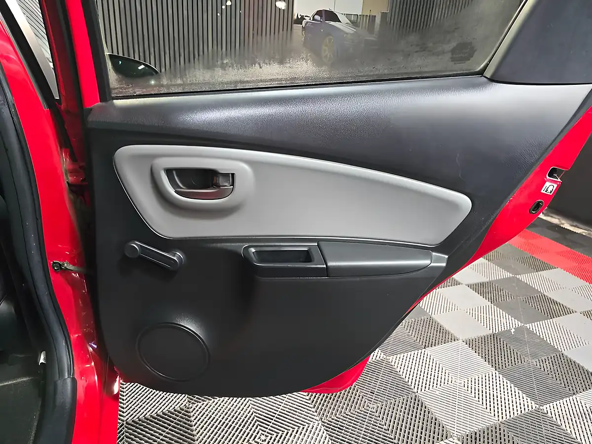 Used 2017 Toyota Yaris Icon Red - Interior and Exterior details 17