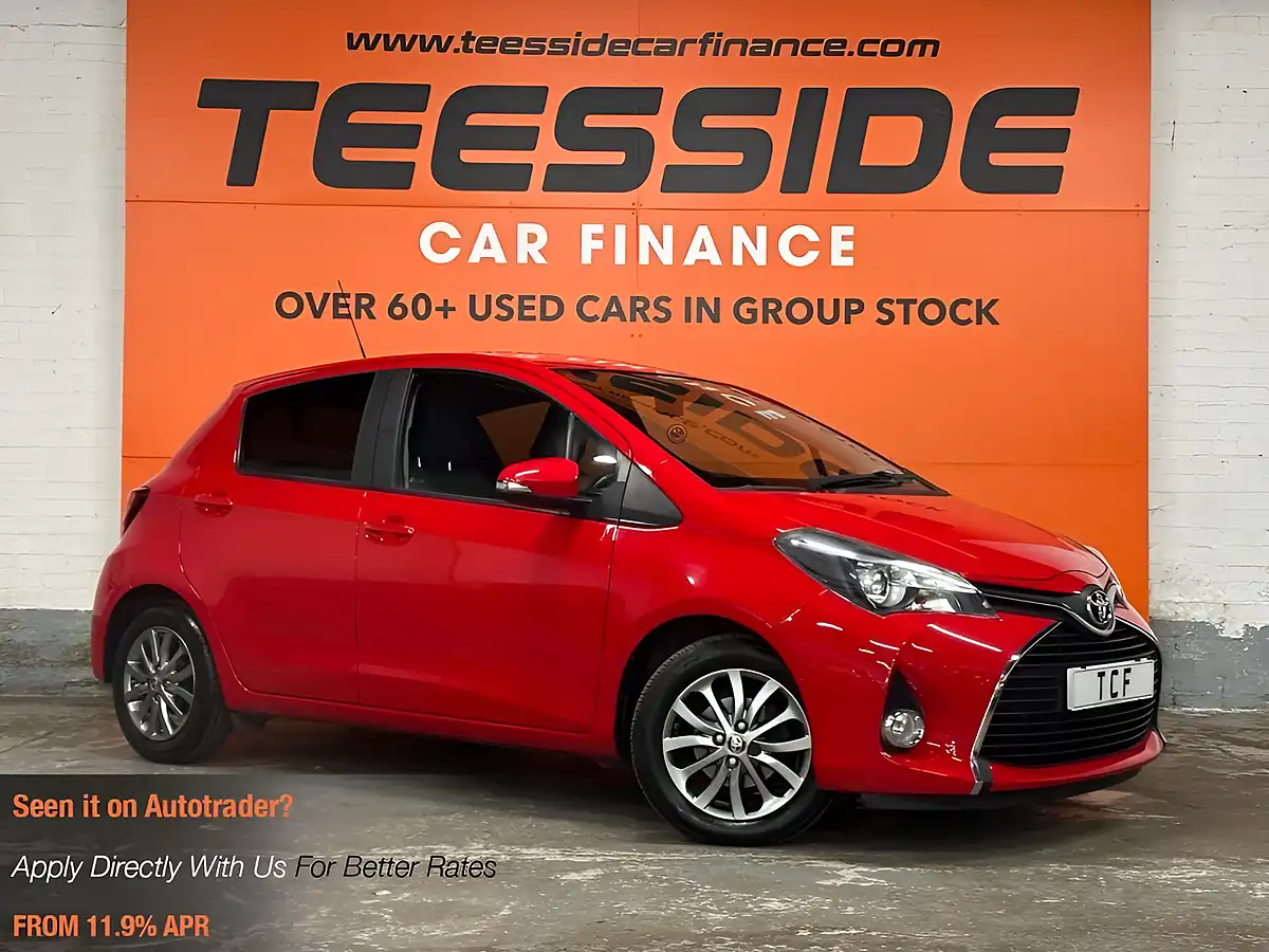 Used 2017 Toyota Yaris Icon Red - Front View