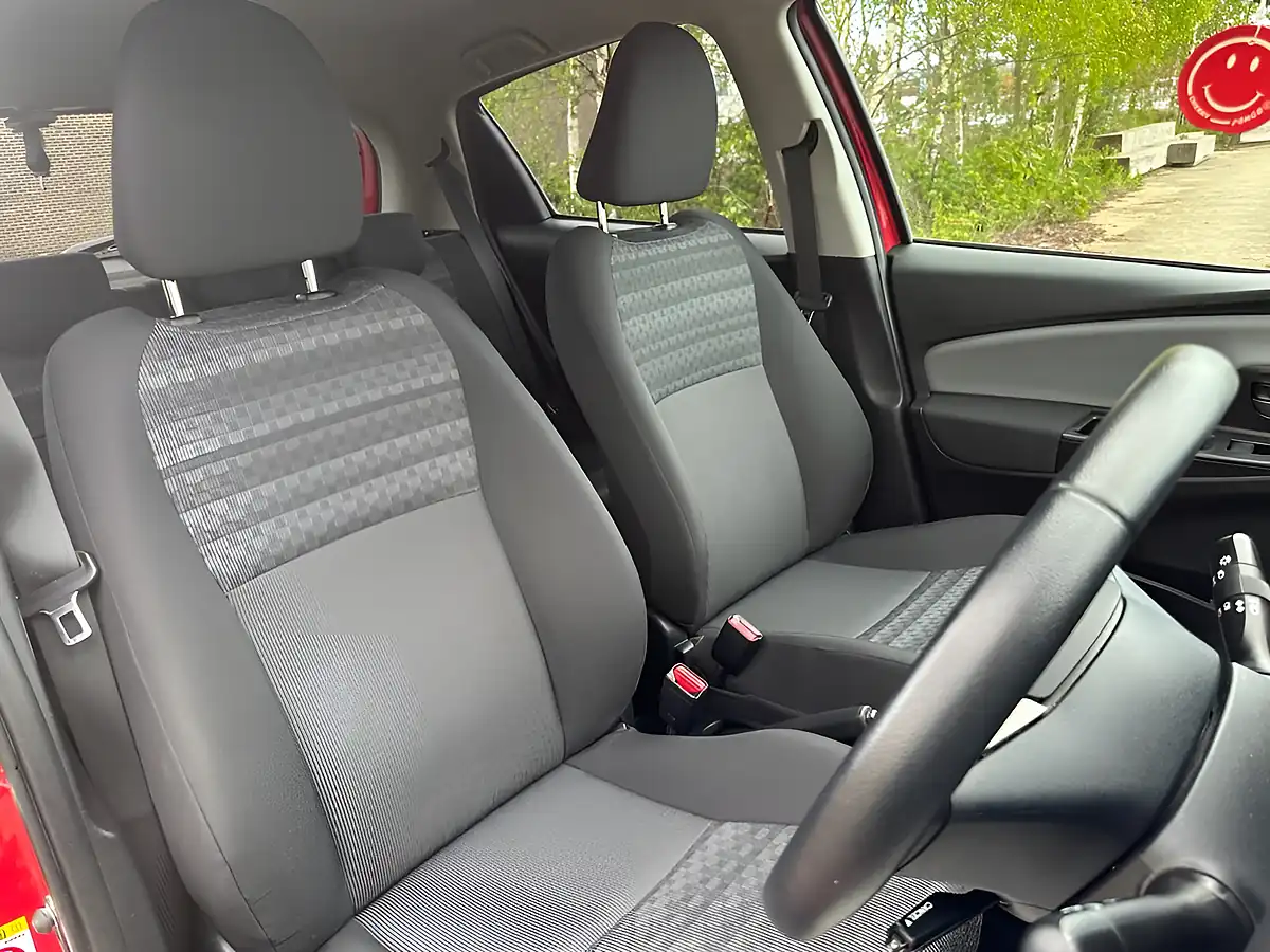 Used 2017 Toyota Yaris Icon Red - Interior and Exterior details 19
