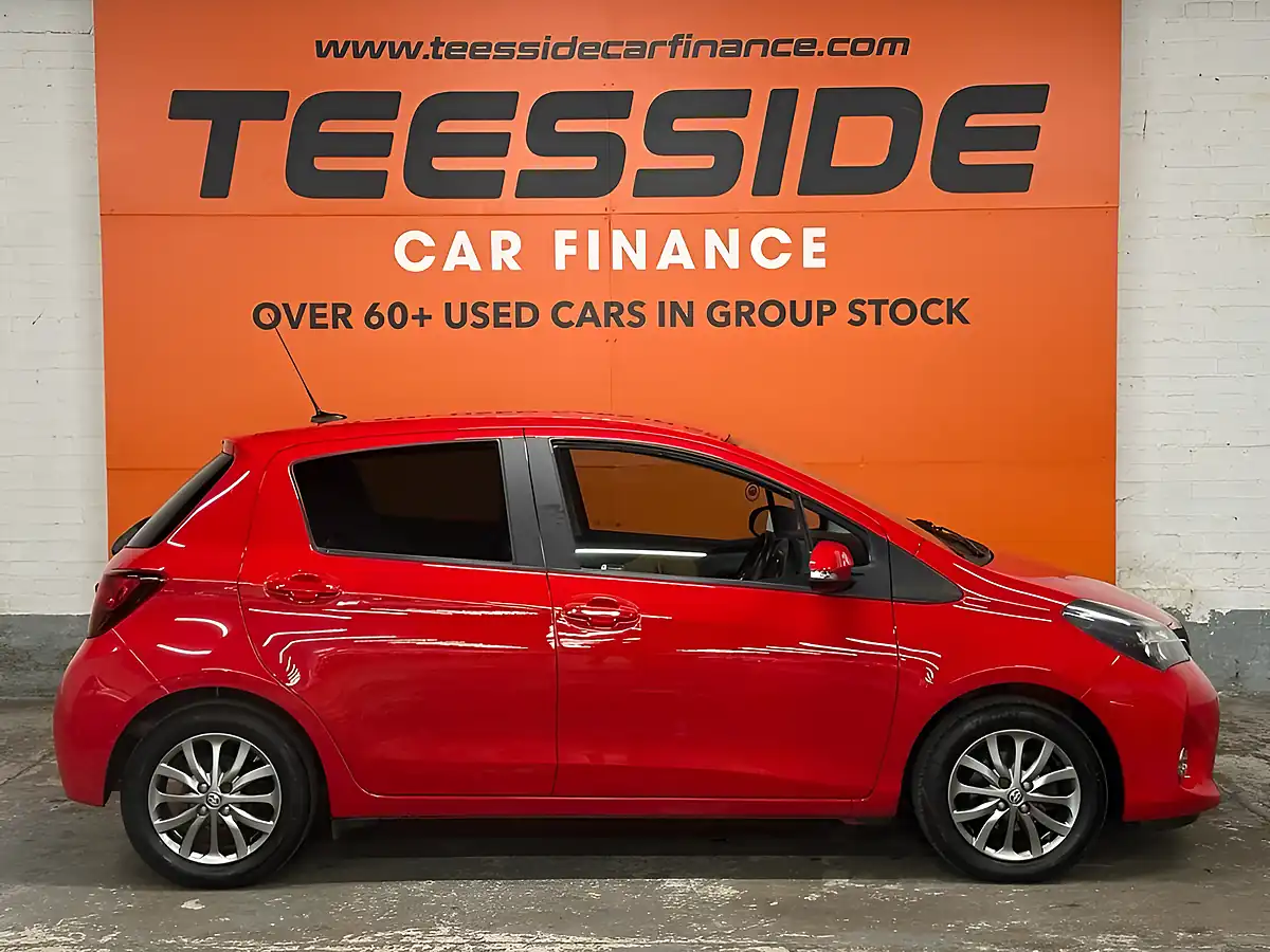 Used 2017 Toyota Yaris Icon Red - Interior and Exterior details 2