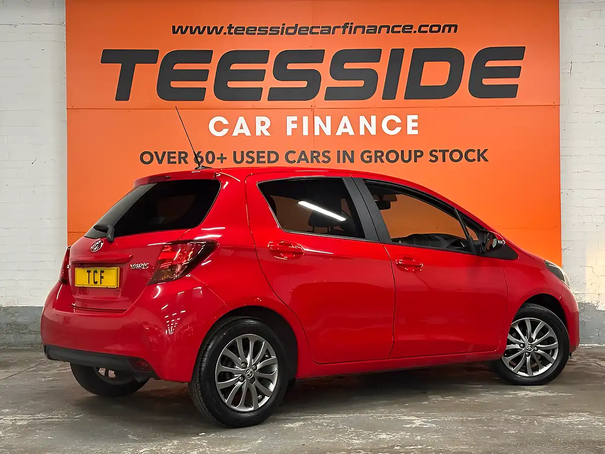 Used 2017 Toyota Yaris Icon Red - Interior and Exterior details 4