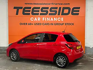 Used 2017 Toyota Yaris Icon Red - Interior and Exterior details 5
