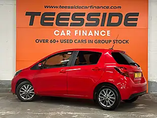 Used 2017 Toyota Yaris Icon Red - Interior and Exterior details 6