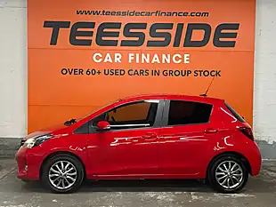 Used 2017 Toyota Yaris Icon Red - Interior and Exterior details 8
