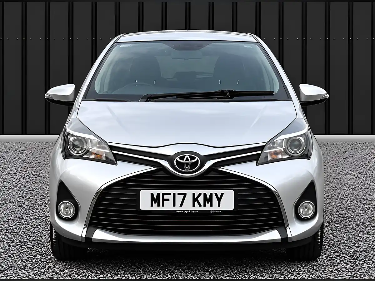Used 2017 Toyota Yaris Icon Silver - Interior and Exterior details 2