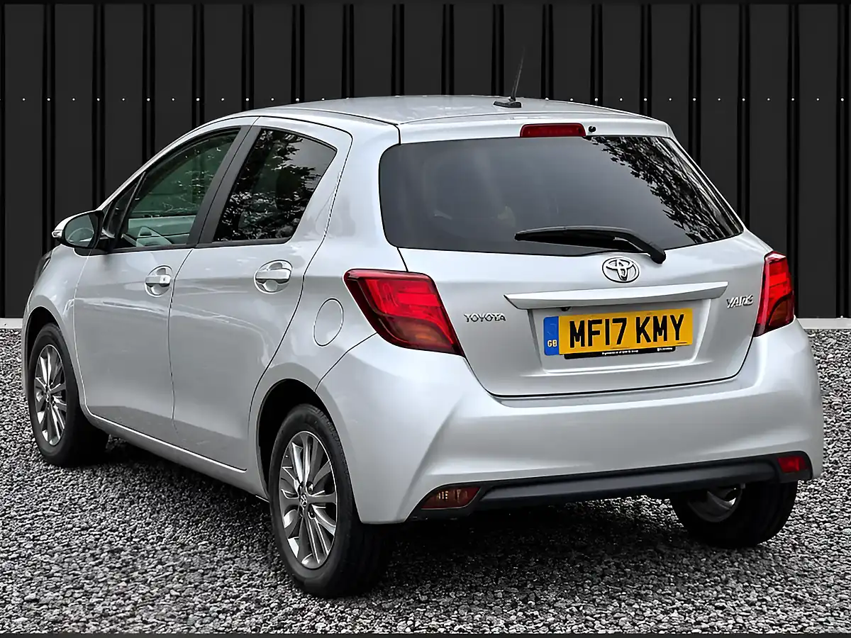 Used 2017 Toyota Yaris Icon Silver - Interior and Exterior details 4