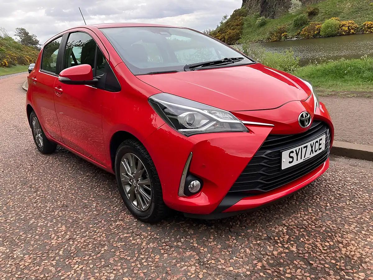 Used 2017 Toyota Yaris Icon Tech Red - Front View