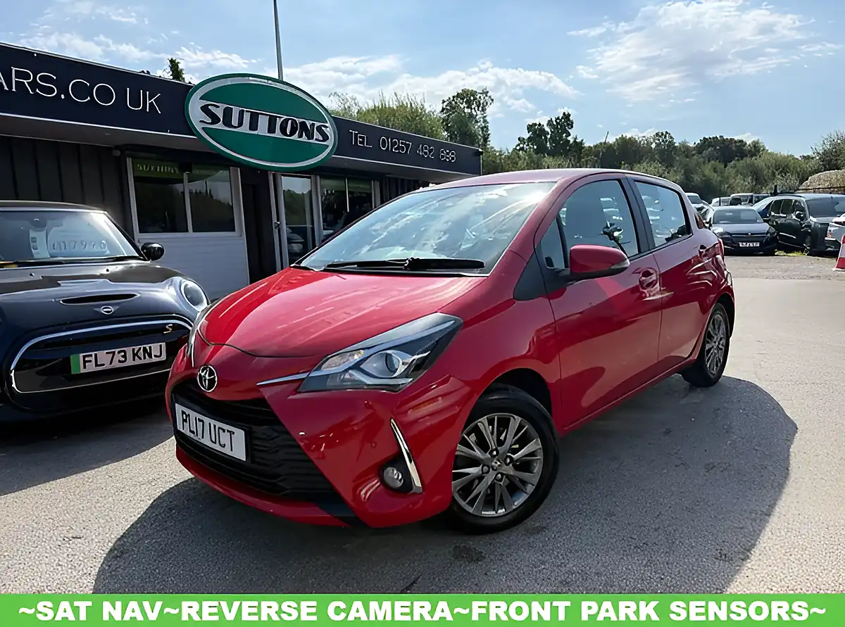 Used 2017 Toyota Yaris Icon Tech Red - Front View