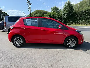 Used 2017 Toyota Yaris Icon Tech Red - Interior and Exterior details 8