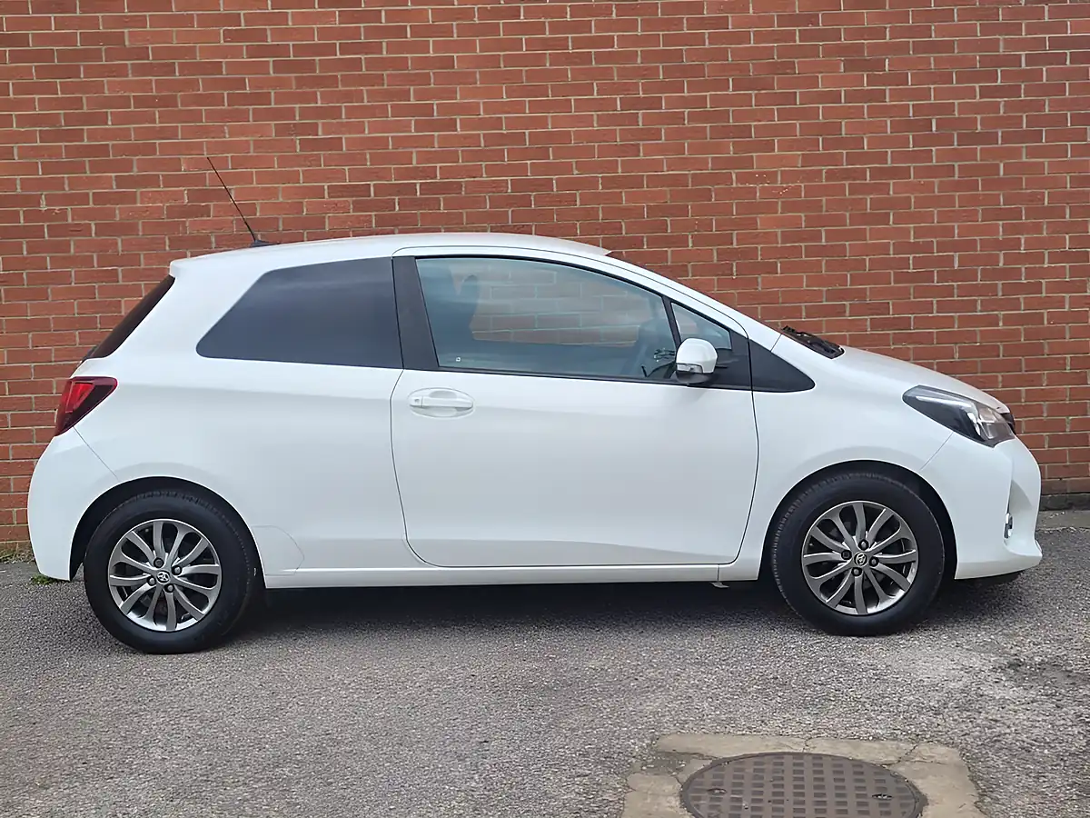 Used 2017 Toyota Yaris Icon White - Interior and Exterior details 10