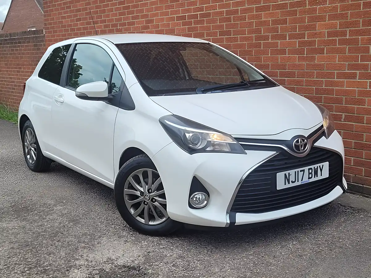 Used 2017 Toyota Yaris Icon White - Interior and Exterior details 13