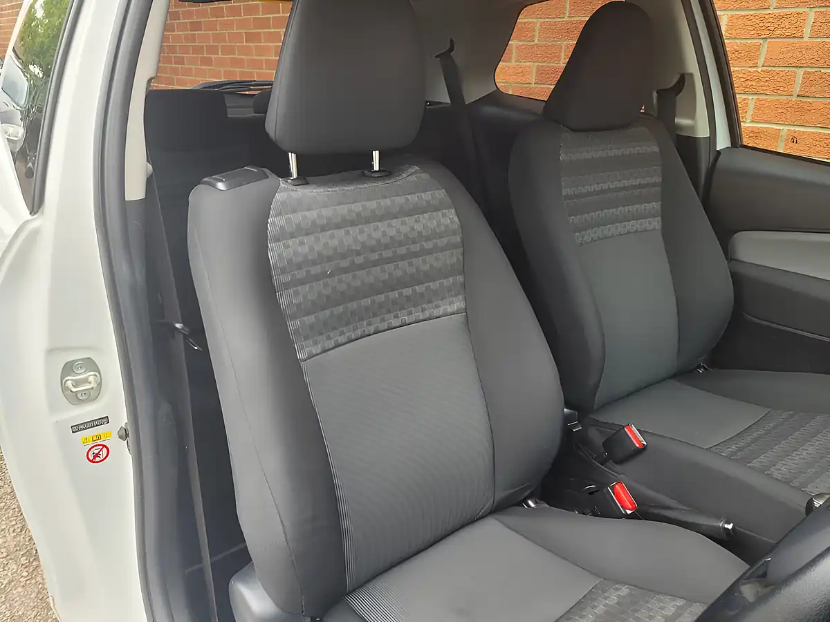 Used 2017 Toyota Yaris Icon White - Interior and Exterior details 16