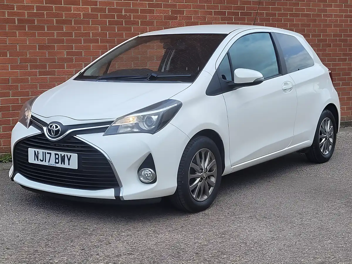 Used 2017 Toyota Yaris Icon White - Interior and Exterior details 4