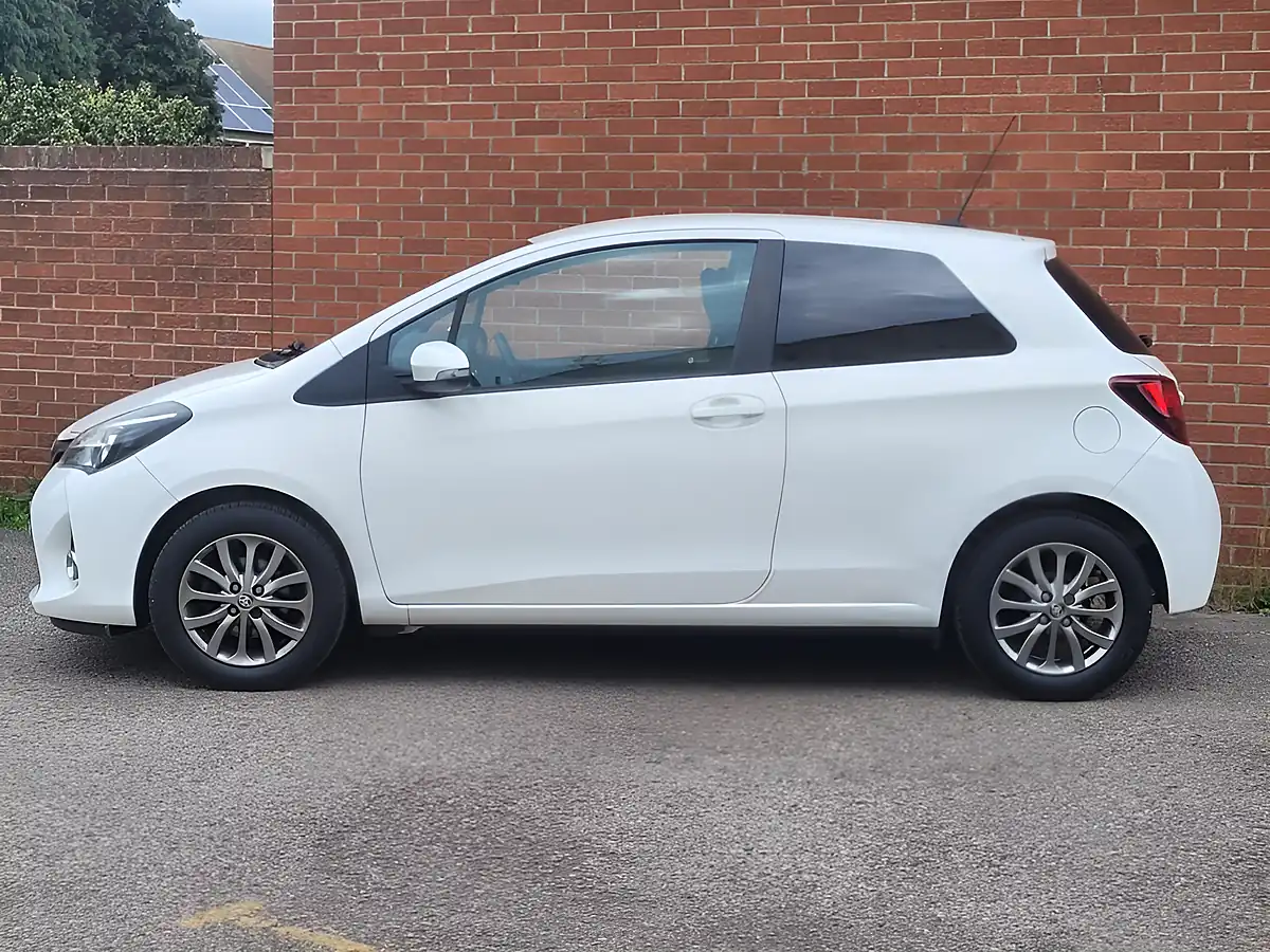 Used 2017 Toyota Yaris Icon White - Interior and Exterior details 5