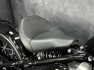 Used 2017 Triumph Bobber 1200 Black - Interior and Exterior details 17
