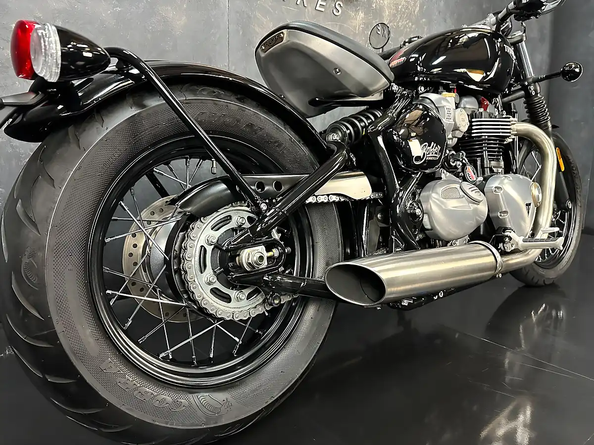 Used 2017 Triumph Bobber 1200 Black - Interior and Exterior details 19