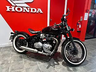 Used 2017 Triumph Bonneville Bobber Red - Interior and Exterior details 2