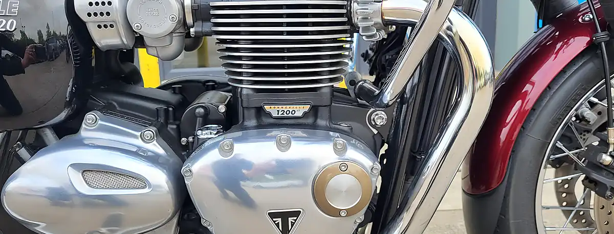 Used 2017 Triumph Bonneville T120 - Interior and Exterior details 4
