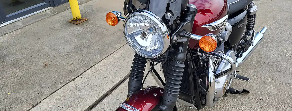 Used 2017 Triumph Bonneville T120 - Interior and Exterior details 9
