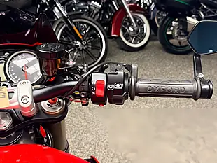 Used 2017 Triumph Speed Triple 1050 S Red - Interior and Exterior details 15