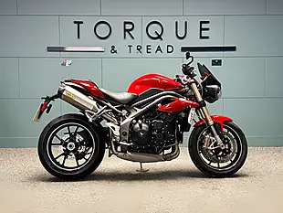 Used 2017 Triumph Speed Triple 1050 S Red - Interior and Exterior details 2