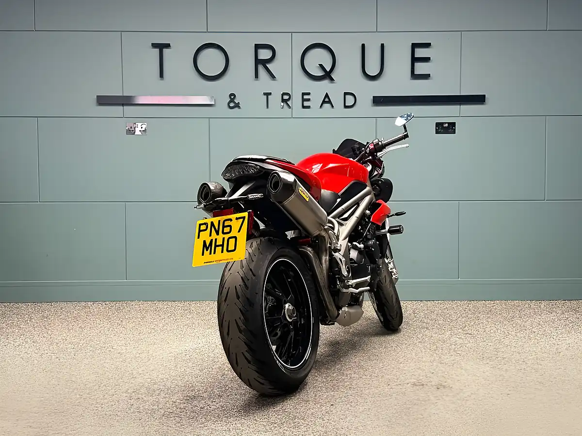 Used 2017 Triumph Speed Triple 1050 S Red - Interior and Exterior details 4