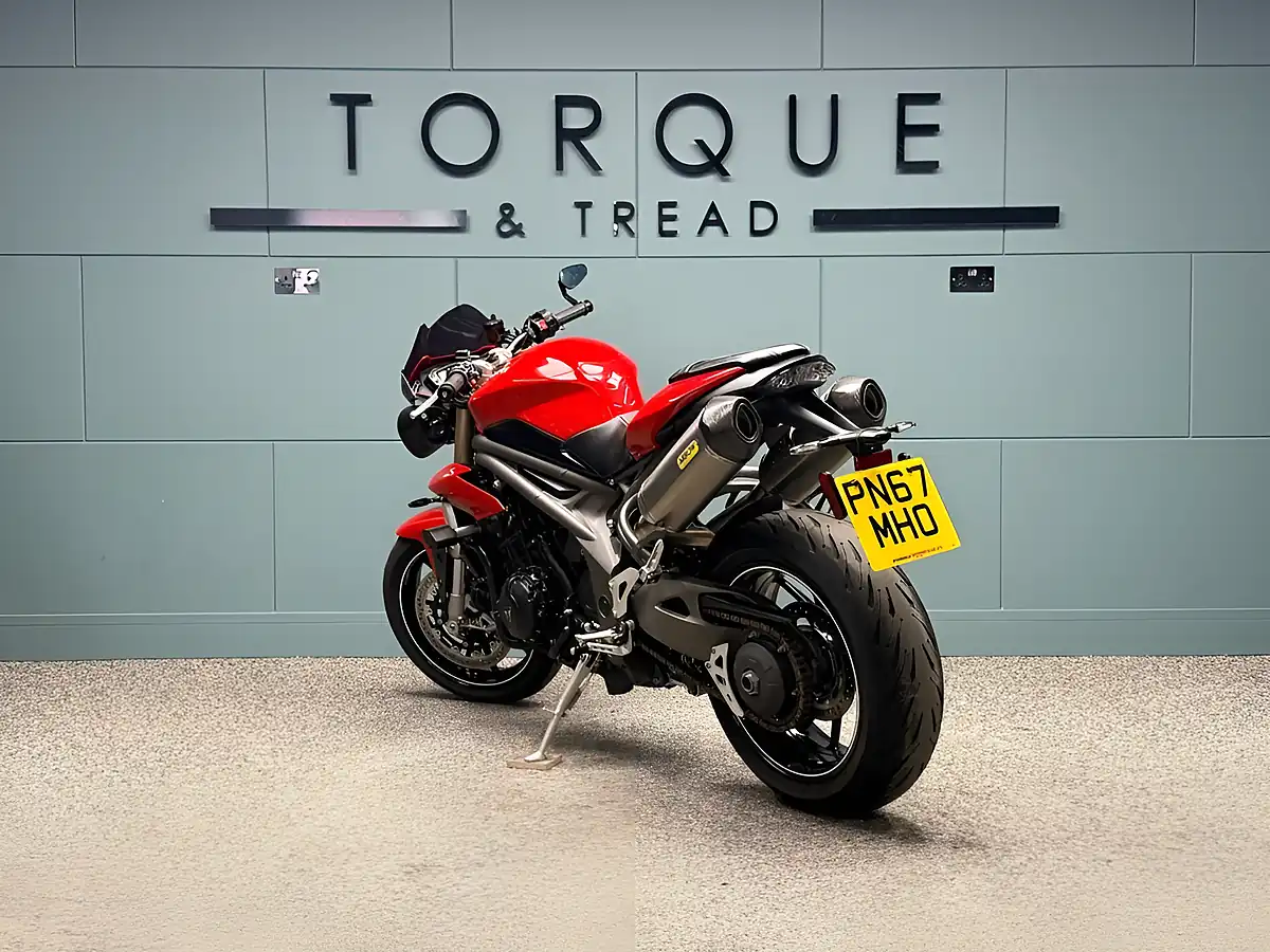 Used 2017 Triumph Speed Triple 1050 S Red - Interior and Exterior details 6