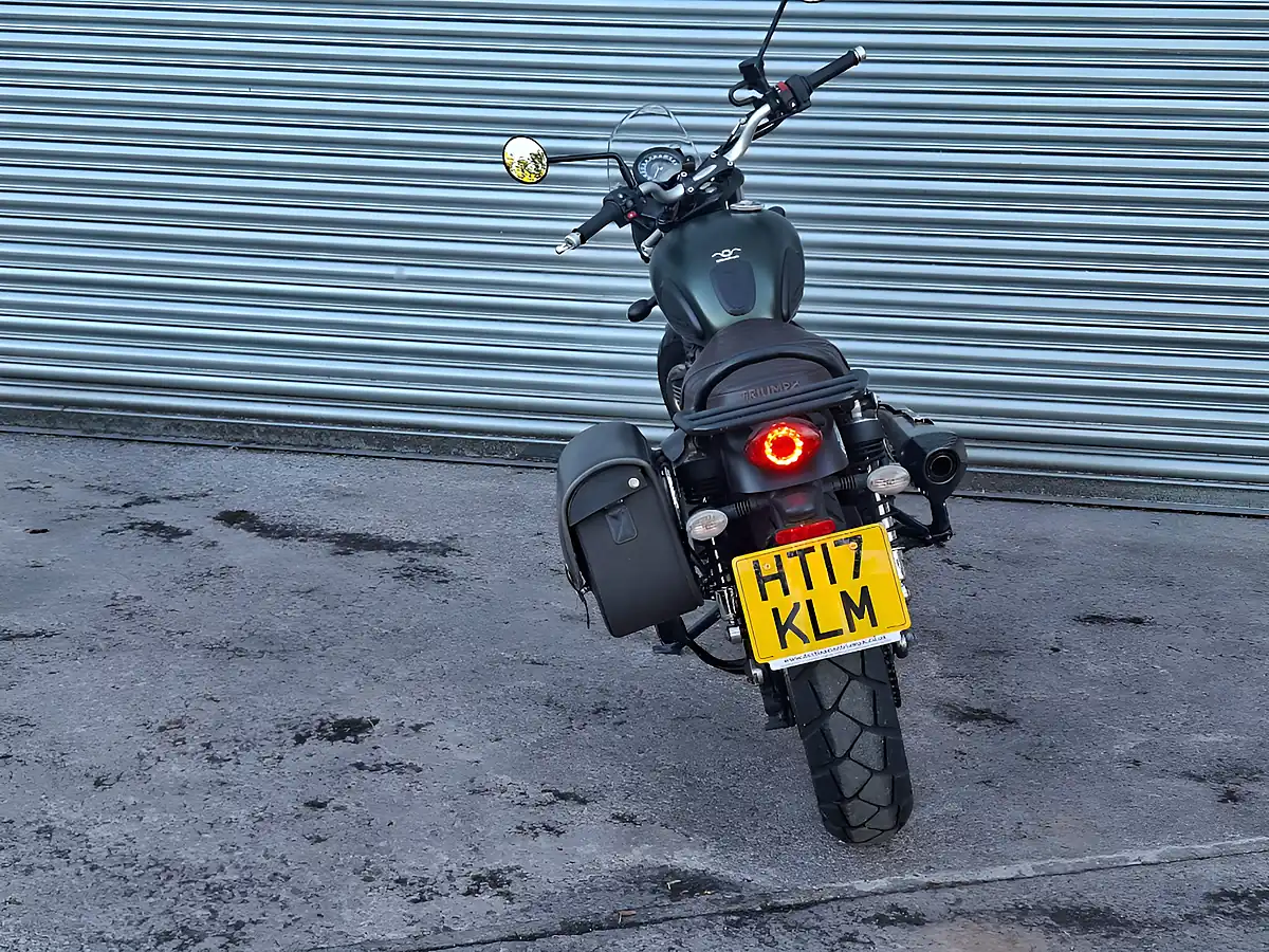 Used 2017 Triumph Street Scrambler Green - Interior and Exterior details 10
