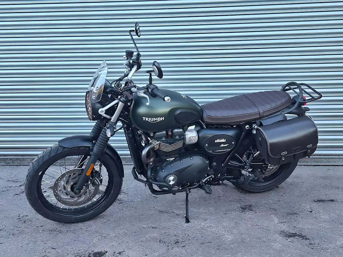 Used 2017 Triumph Street Scrambler Green - Interior and Exterior details 6