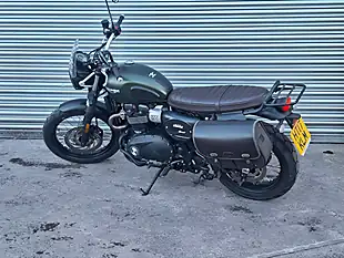 Used 2017 Triumph Street Scrambler Green - Interior and Exterior details 8