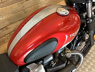 Used 2017 Triumph Street Scrambler Red - Interior and Exterior details 11