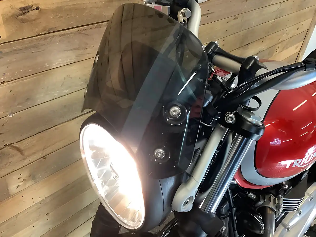 Used 2017 Triumph Street Scrambler Red - Interior and Exterior details 13