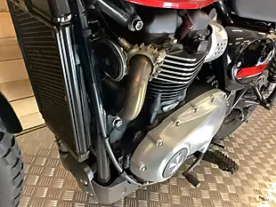 Used 2017 Triumph Street Scrambler Red - Interior and Exterior details 16