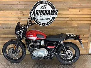Used 2017 Triumph Street Scrambler Red - Interior and Exterior details 2