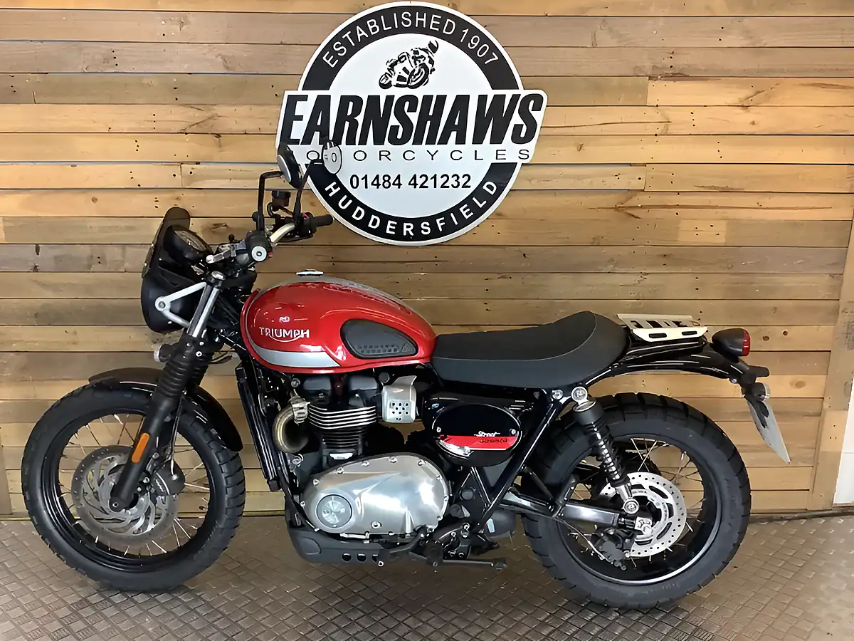 Used 2017 Triumph Street Scrambler Red - Interior and Exterior details 2