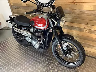 Used 2017 Triumph Street Scrambler Red - Interior and Exterior details 5