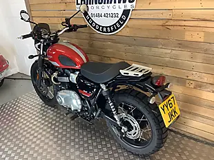 Used 2017 Triumph Street Scrambler Red - Interior and Exterior details 6