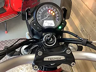 Used 2017 Triumph Street Scrambler Red - Interior and Exterior details 7