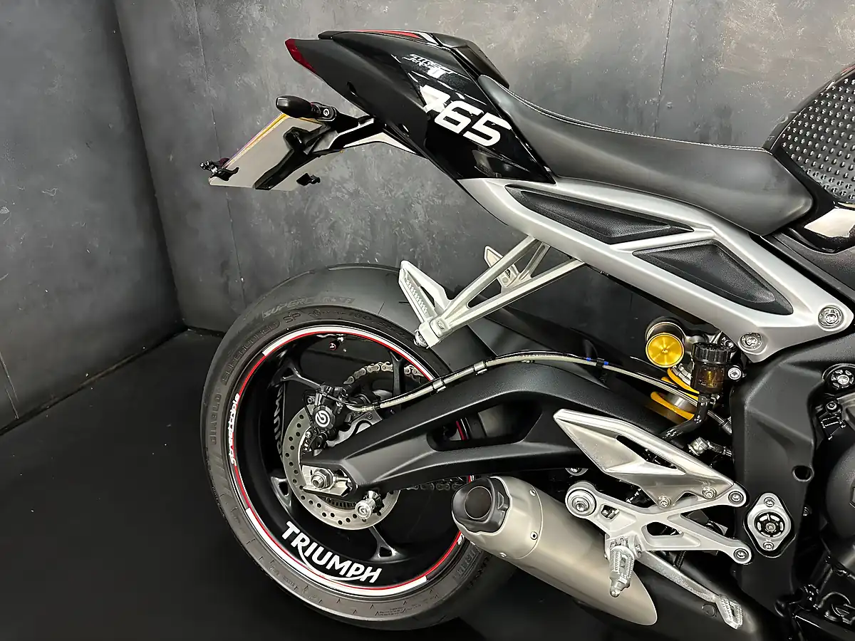 Used 2017 Triumph Street Triple 765 RS Black - Interior and Exterior details 7