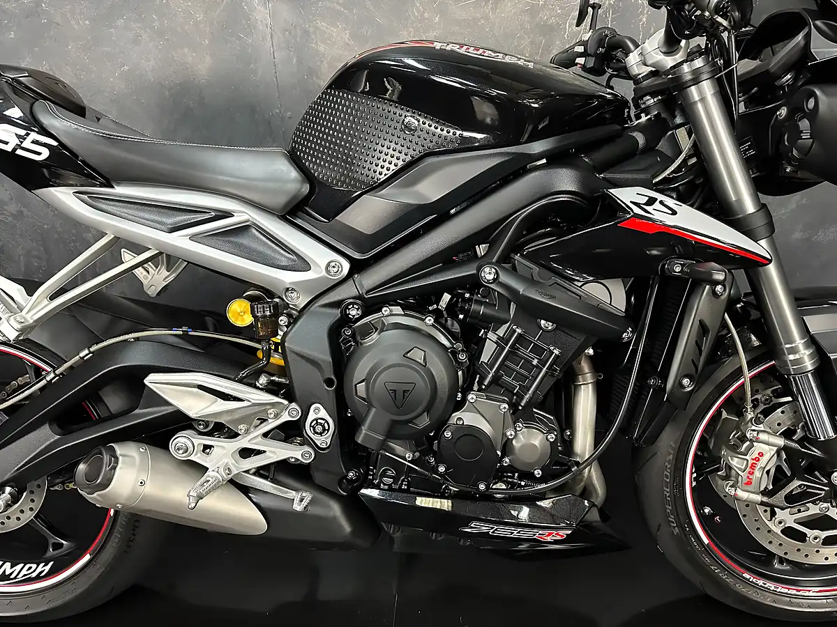 Used 2017 Triumph Street Triple 765 RS Black - Interior and Exterior details 8