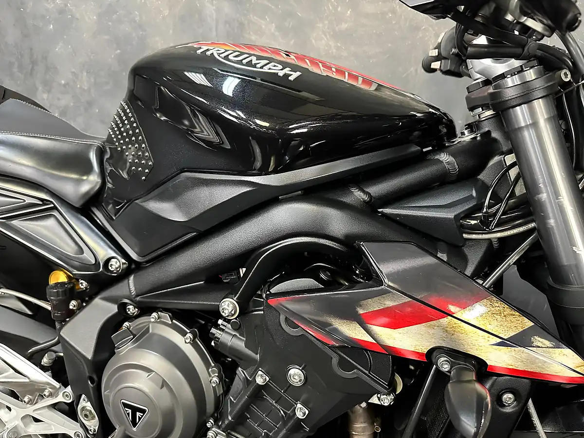 Used 2017 Triumph Street Triple 765 RS Black - Interior and Exterior details 18